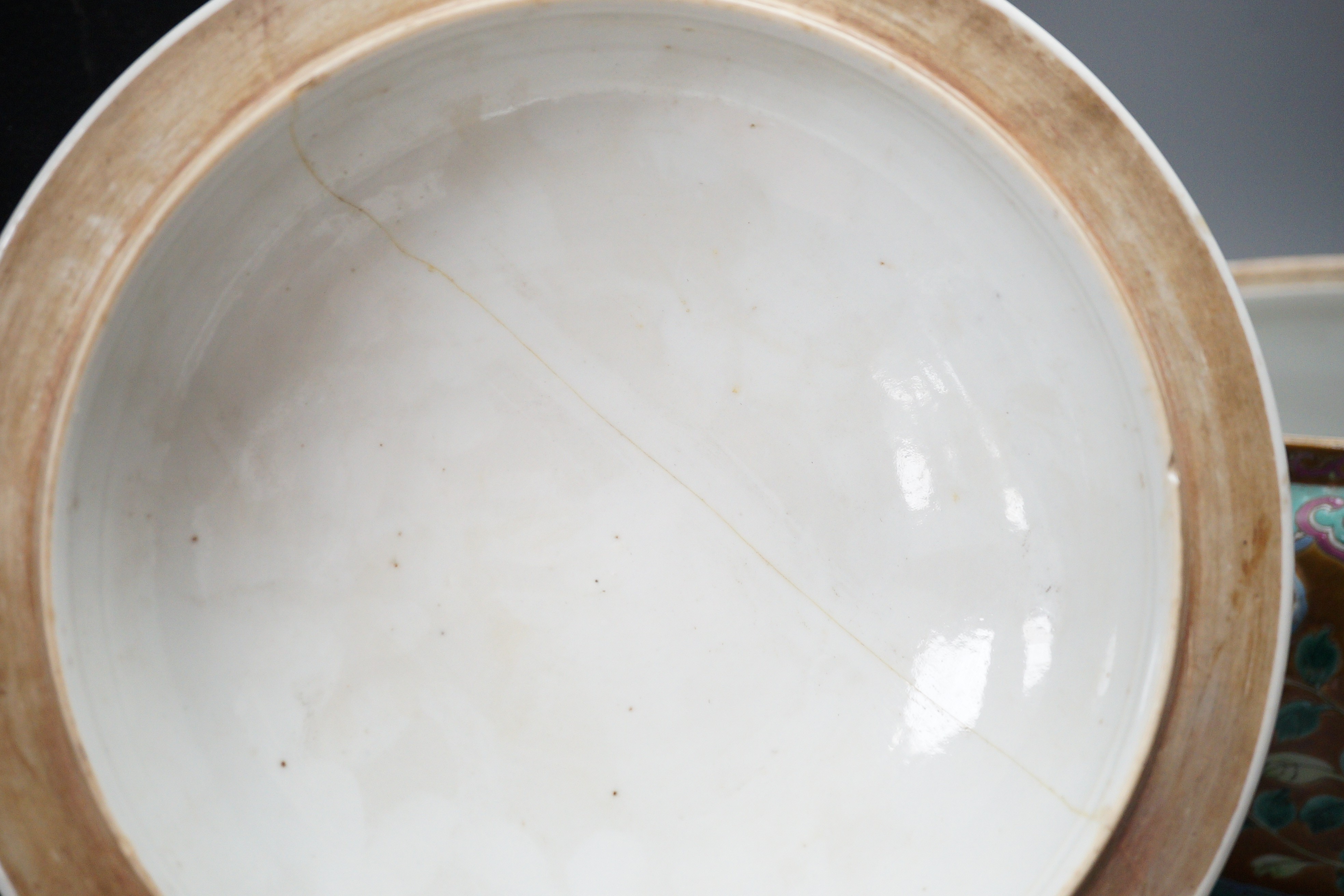 A late 19th century Chinese Straits pea green ground Kamcheng and cover, 25cm tall